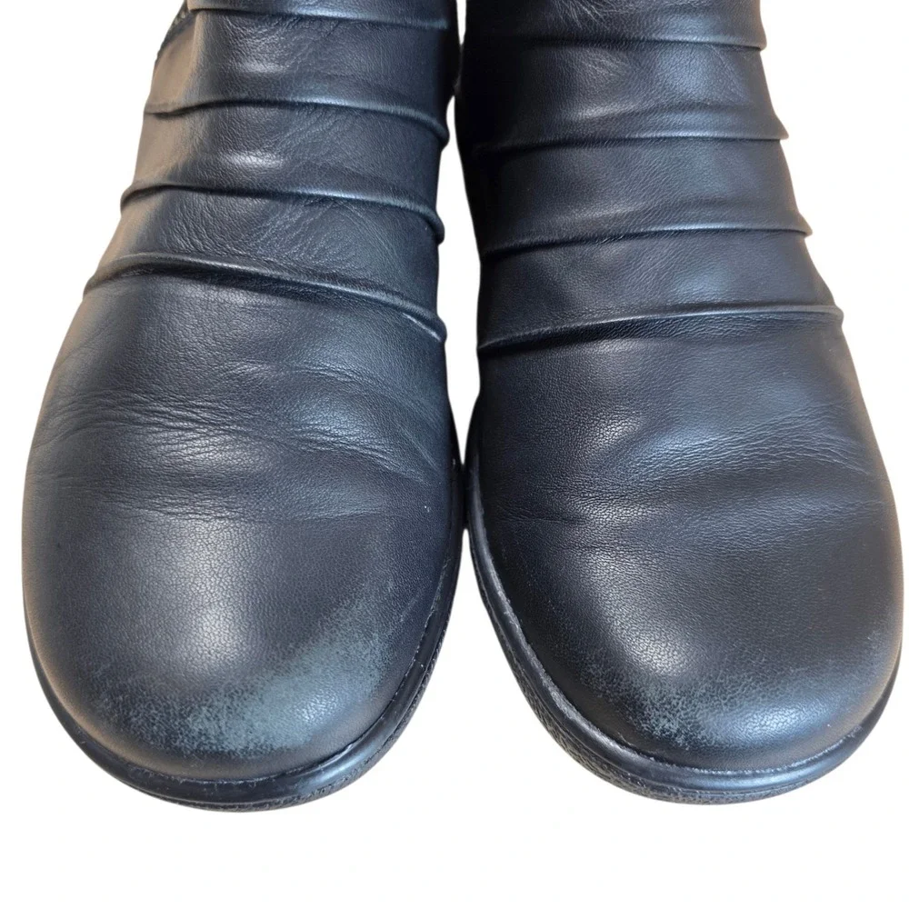 Clarks step out
